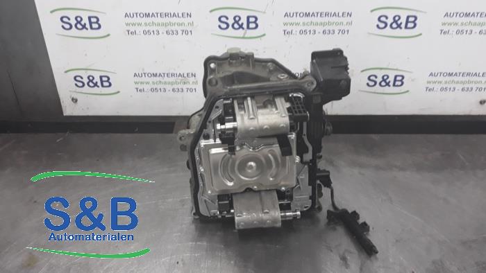 Mechatronic Volkswagen Golf VII 0AM927769D Schaap Bron