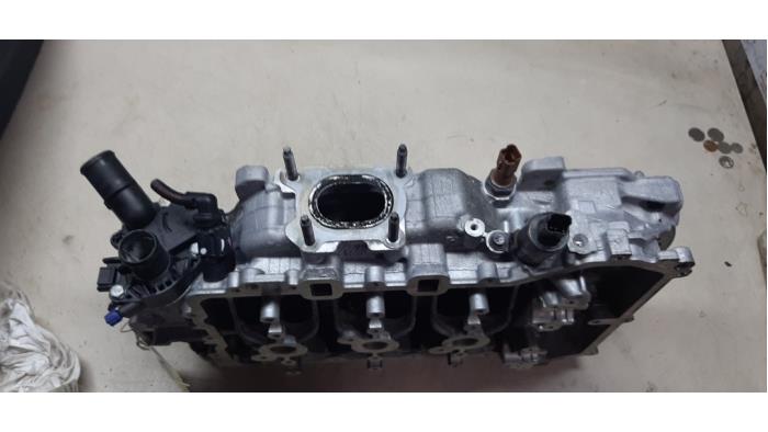 Cylinder Head Peugeot I Vti V Puretech Hmz