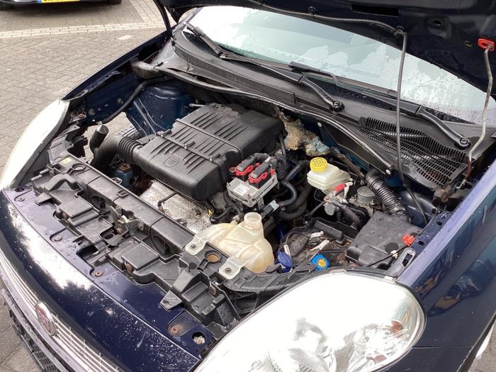 Moteur Fiat Punto II 1 4 16V XXXXX 350A1000 Gebr Opdam B V