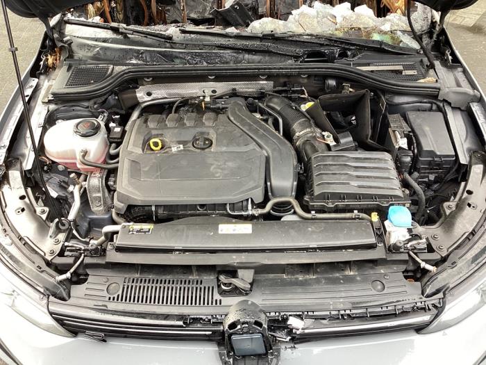 Engine Volkswagen Golf VIII 1 5 TSI BlueMotion 16V DPB