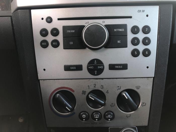 Radio CD Player Gebr Opdam B V ProxyParts