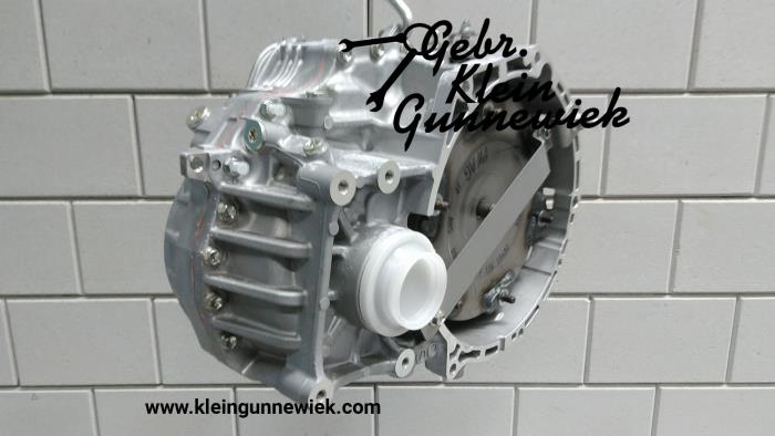 Gearbox Volkswagen Tiguan 09M300036R QNU