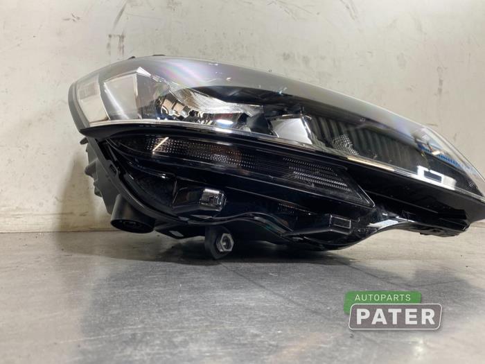 Headlight Right Volkswagen Transporter Caravelle T Tdi