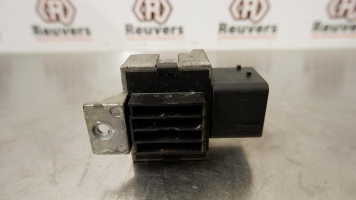 Glow Plug Relay Citroen Jumpy 1 6 HDI 9663824880