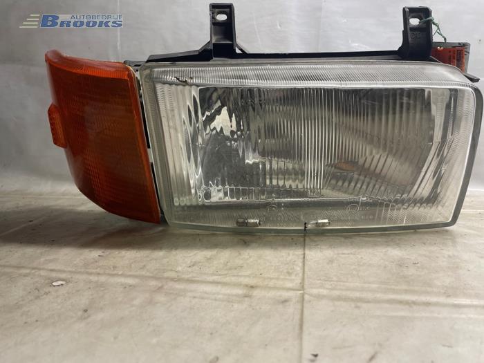 Headlight Right Volkswagen Transporter Caravelle T Tdi