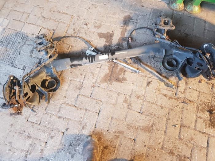 Arbre entraînement roue avant Fiat 500L 1 3 D 16V Multijet 0052052981