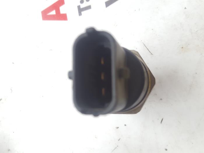 Fuel Pressure Sensor Renault Espace 2 2 DCi 16V 0281002568 G9T742