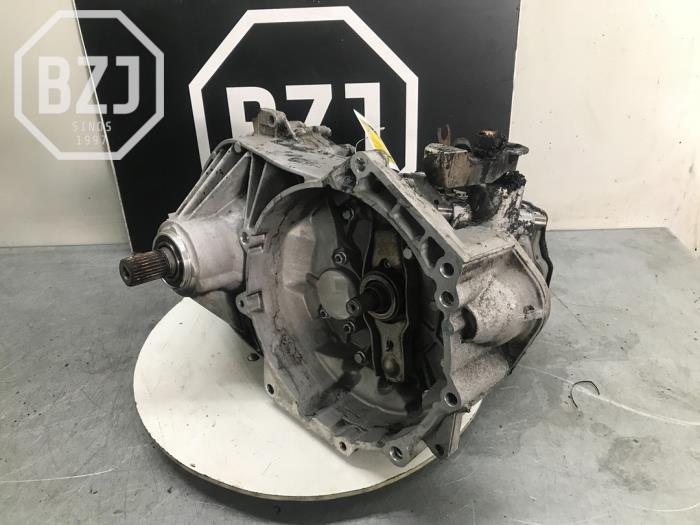 Gearbox Volkswagen Multivan T5 2 0 TDI 02Z300046N CAAC MQT