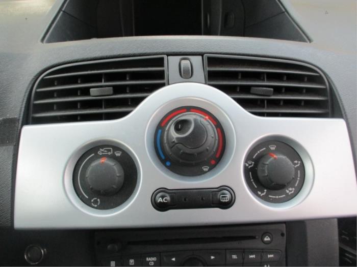 Renault Kangoo Grilles aération tableau de bord stock