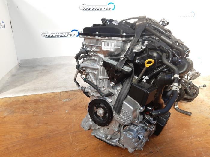 Engine Toyota C Hr V Hybrid Zrfxe