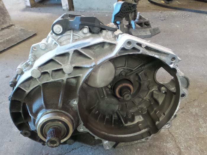 Used Volkswagen Transporter T5 2 0 TDI DRF Gearbox KUP A T S Van