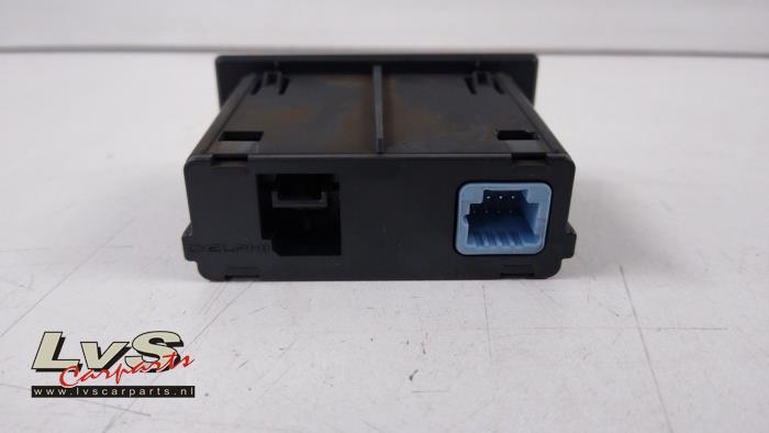 AUX USB Connection Renault Captur II 1 0 TCe 90 12V 280231553R RENAULT