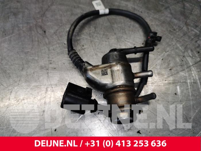 Adblue Injector Volkswagen Crafter 2 0 TDI 2N0131113B DAUA BOSCH