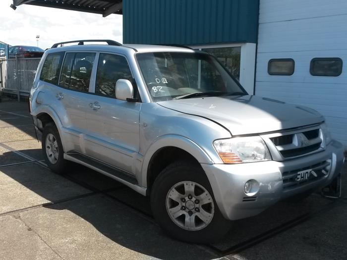 Mitsubishi Pajero Classic Hardtop Di D V Salvage Vehicle