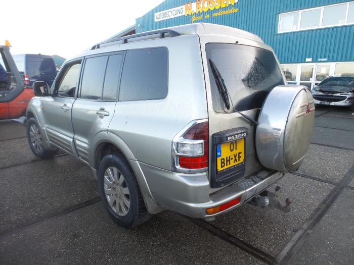 Mitsubishi Pajero Hardtop 3 2 DI D 16V Vehículo de desguace 2003 Bronce