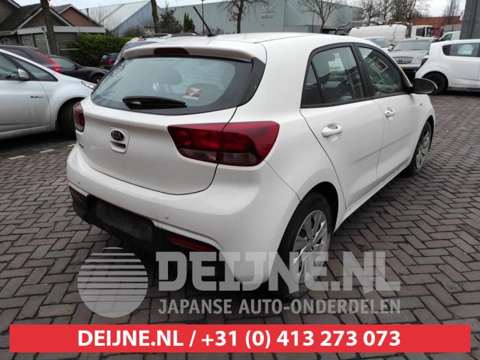 Kia Rio IV 1 2 MPI 16V Épave 2020 Blanc