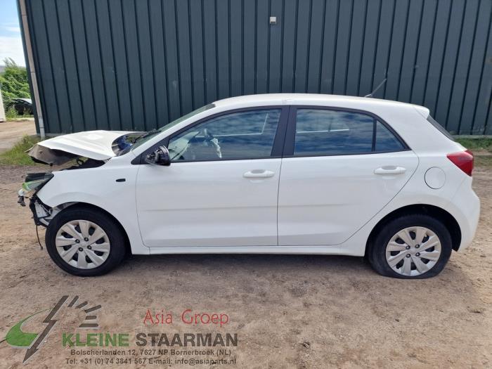 Kia Rio Iv Mpi V Salvage Vehicle White