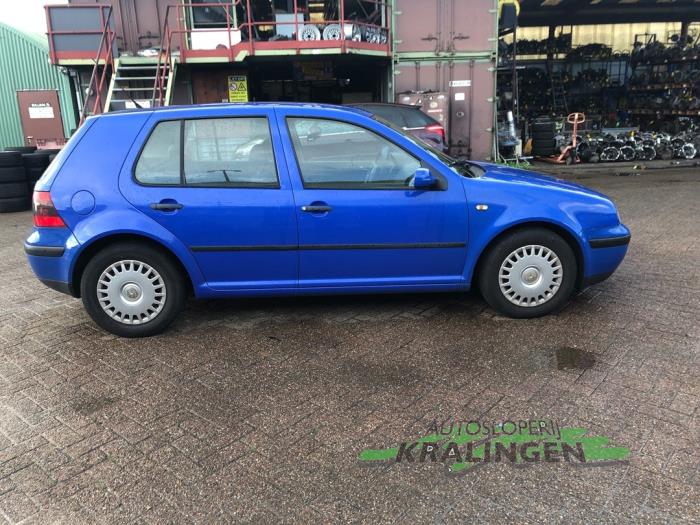 Volkswagen Golf IV 1 4 16V Occasion 1998 Blue