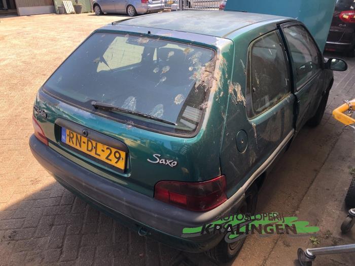 Citroen Saxo 1 4i SX VSX Schrottauto 1997 Grün