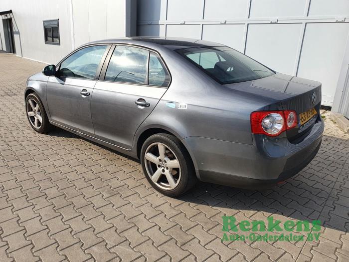 Volkswagen Jetta Iii Fsi V Schrottauto Grau