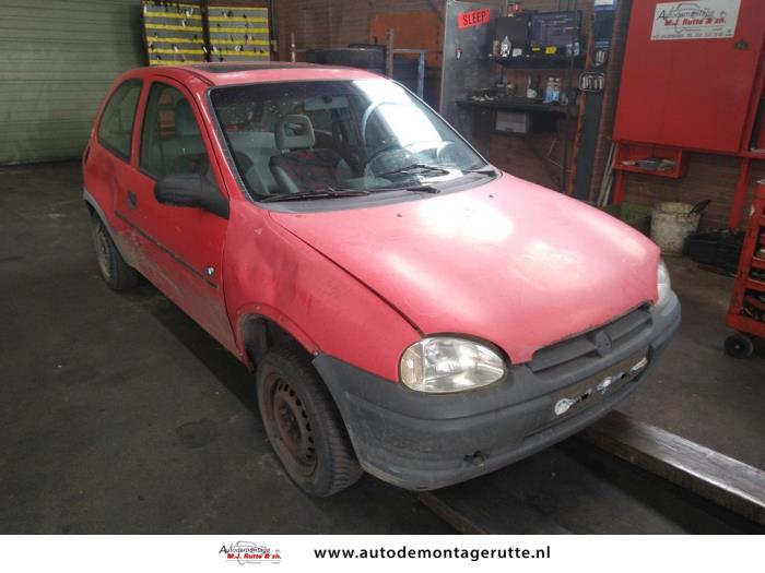 Opel Corsa B I Swing Joy Sport Gls Pave Rouge