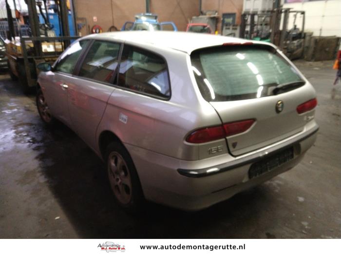 Alfa Romeo 156 Sportwagon 2 0 Twin Spark 16V Vehículo de desguace 2001