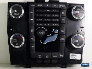 Usados Panel de control de calefacción Volvo XC70 Precio € 39,95 Norma de margen ofrecido por Auto Rima Druten