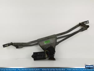 Used Wiper motor + mechanism Volvo 4-Serie Price € 34,95 Margin scheme offered by Auto Rima Druten