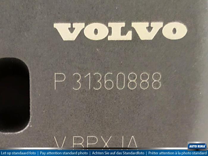 Sensor asistente de frenado de un Volvo V40 2012