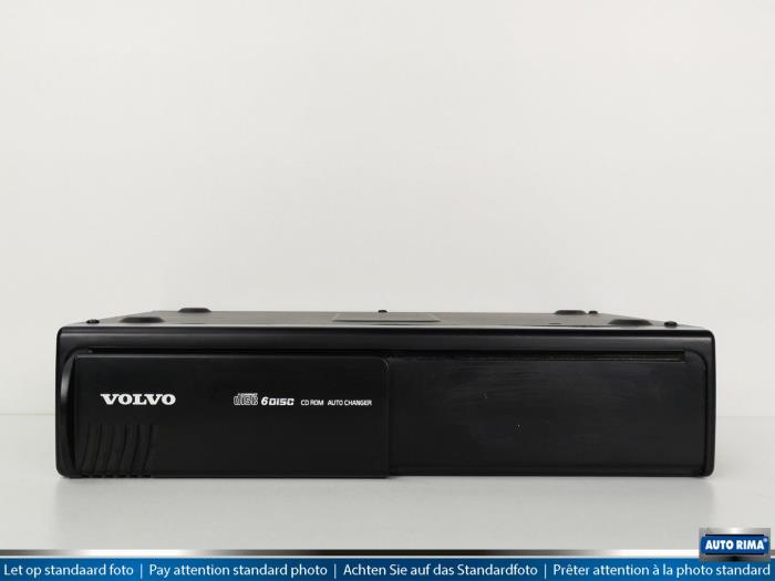 CD Wechsler van een Volvo V70 2001