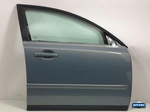 Używane Drzwi prawe przednie wersja 4-drzwiowa Volvo S40 (MS) 1.8 16V Cena € 149,95 Procedura marży oferowane przez Auto Rima Druten