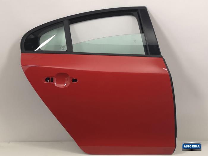 Rear door 4-door, right from a Volvo S60 II (FS) 2.0 D3 16V 2015