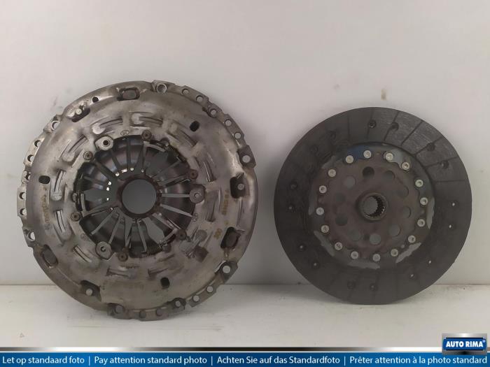 Clutch kit (complete) from a Volvo V40 2015