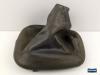Gear stick cover from a Volvo V40 (VW), 1995 / 2004 1.8 16V, Combi/o, Petrol, 1.783cc, 90kW (122pk), FWD, B4184S2, 1999-03 / 2004-06 2001