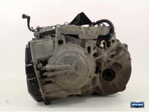 Used Gearbox Volvo V70 (BW) 2.4 D5 20V Price € 649,95 Margin scheme offered by Auto Rima Druten