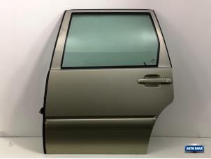 Używane Drzwi lewe tylne wersja 4-drzwiowa Volvo S70 01- Cena € 99,95 Procedura marży oferowane przez Auto Rima Druten