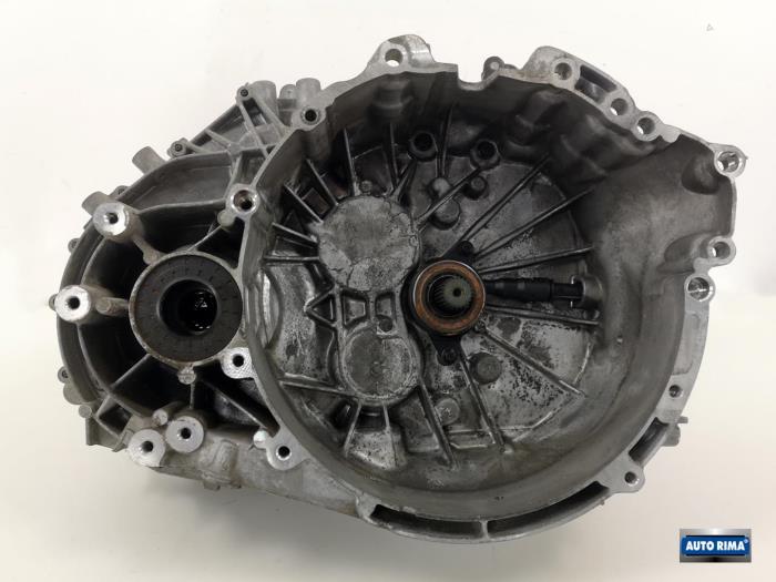 Gearbox from a Volvo V40 (MV) 2.0 D4 16V 2016