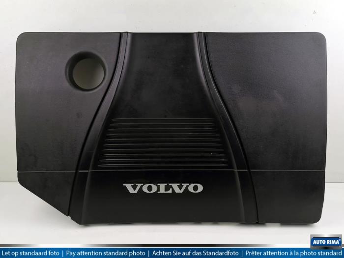 Plaque de protection moteur d'un Volvo S40 2007