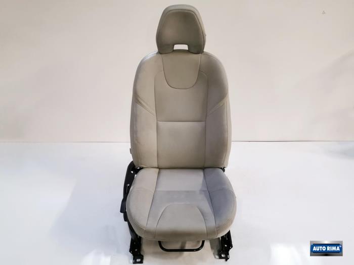 Używane Fotel prawy Volvo V40 Cena € 124,95 Procedura marży oferowane przez Auto Rima Druten