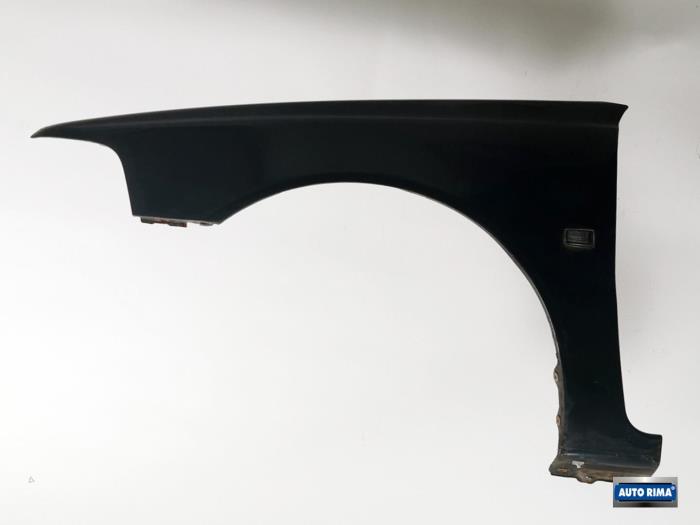 Front wing, left from a Volvo V40 (VW) 1.8 16V 2000