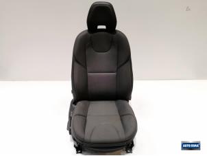 Used Seat, right Volvo V40 Price € 124,95 Margin scheme offered by Auto Rima Druten