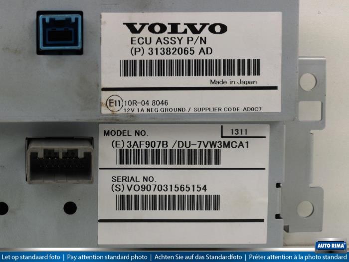 Display unité de contrôle multi media d'un Volvo S60 II (FS) 1.6 T4 16V 2013
