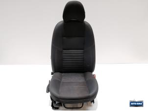 Used Seat, right Volvo V50 Price € 124,95 Margin scheme offered by Auto Rima Druten