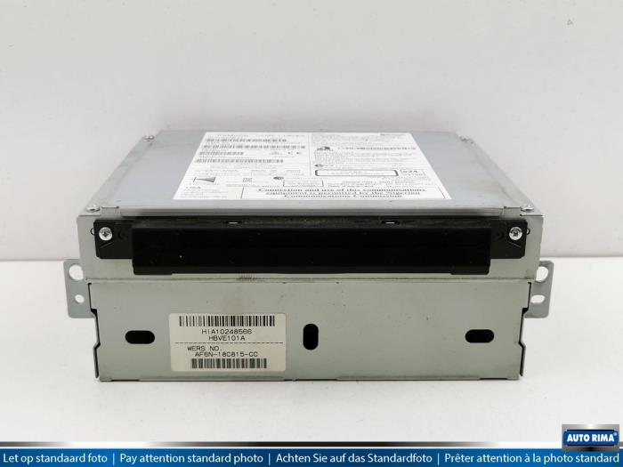 Używane Odtwarzacz CD Volvo V70 (BW) 2.4 D5 20V 215 Cena € 49,95 Procedura marży oferowane przez Auto Rima 