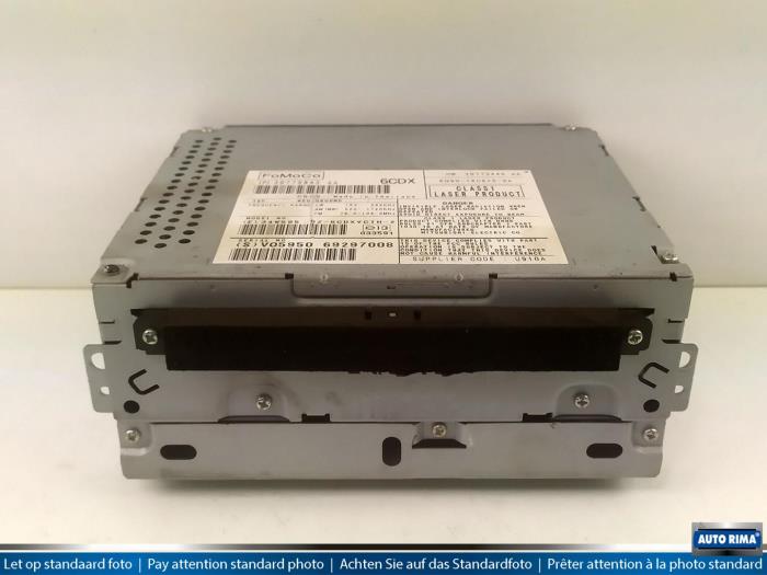 Używane Odtwarzacz CD Volvo S80 (AR/AS) 2.4 D5 20V 180 Cena € 74,95 Procedura marży oferowane przez Auto Rima 