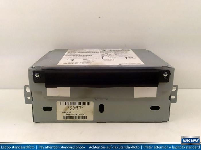 CD player from a Volvo V60 I (FW/GW) 1.6 DRIVe 2011