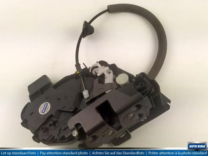 Front door lock mechanism 4door, right Volvo XC60 2.4 D5 20V AWD