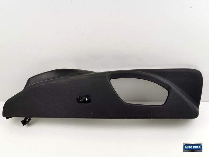 Cover, miscellaneous from a Volvo V60 I (FW/GW) 2.0 D4 16V 2015