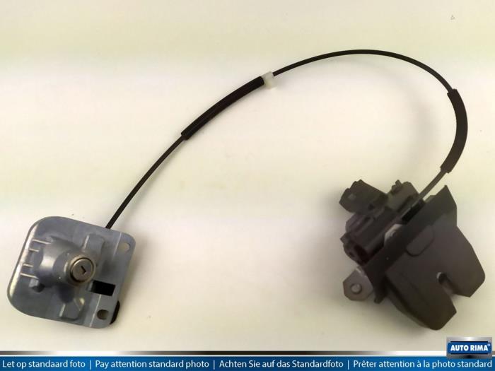 Tailgate lock mechanism Volvo S40 2.4 20V 31335051