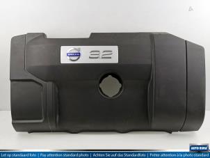 Usados Chapa protectora motor Volvo XC60 I (DZ) 3.2 24V AWD Precio € 34,95 Norma de margen ofrecido por Auto Rima Druten